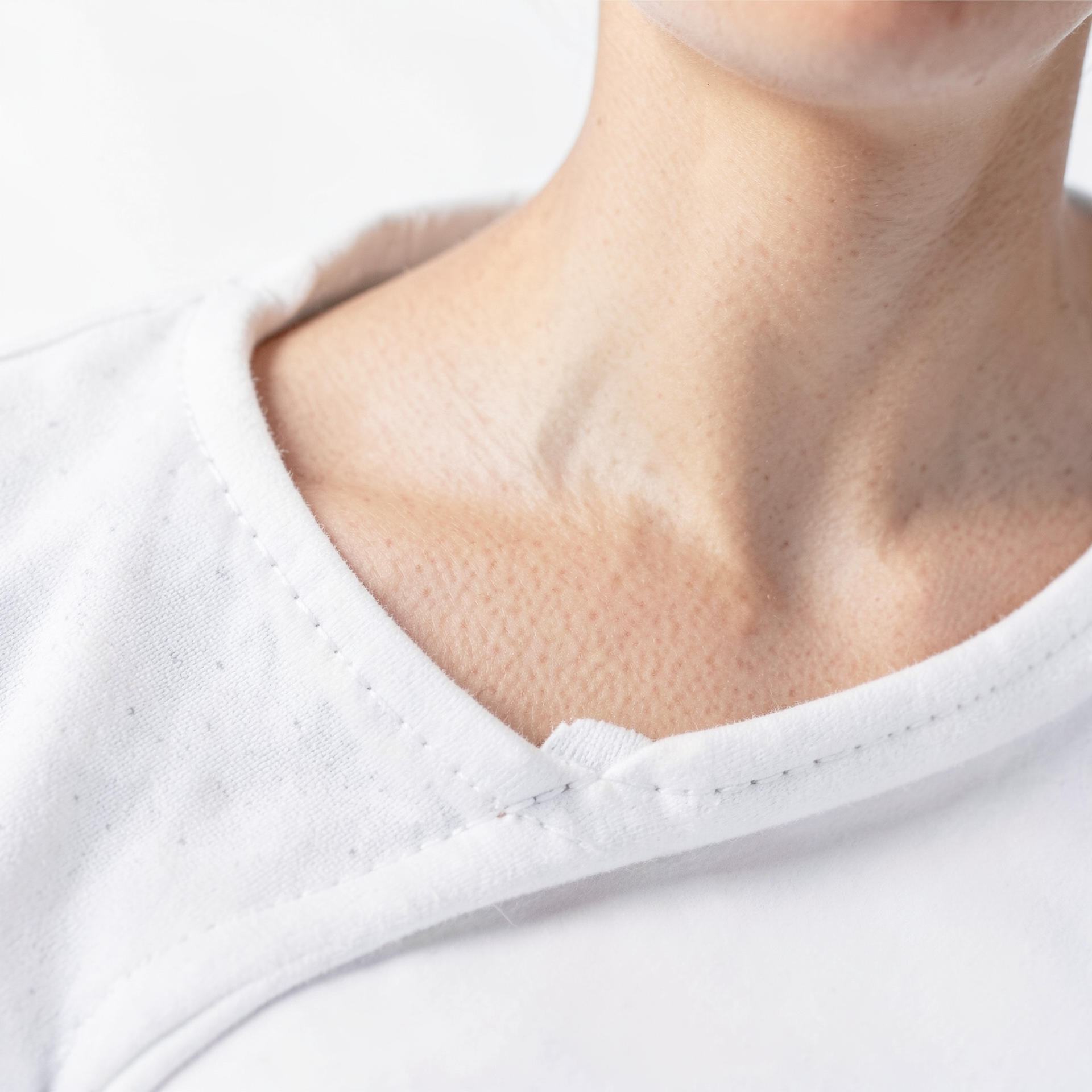 neck and shoulder pain pillow - inline image 1